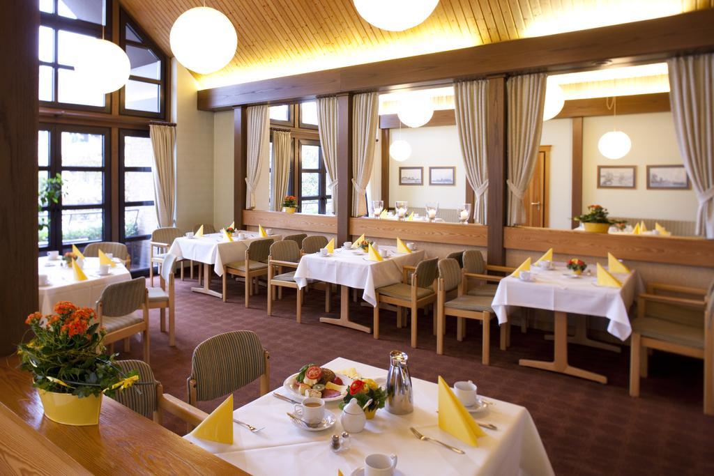 Leine Hotel Pattensen Zewnętrze zdjęcie