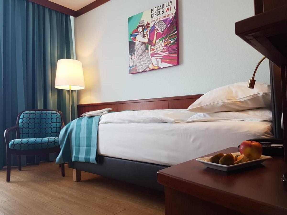 Leine Hotel Pattensen Zewnętrze zdjęcie