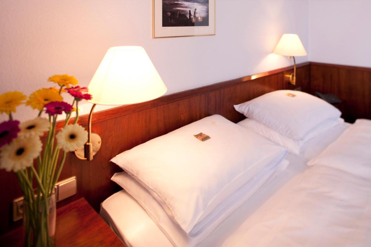 Leine Hotel Pattensen Zewnętrze zdjęcie
