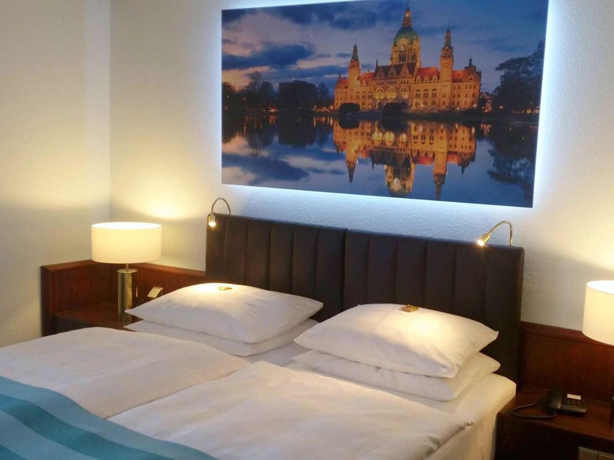 Leine Hotel Pattensen Zewnętrze zdjęcie