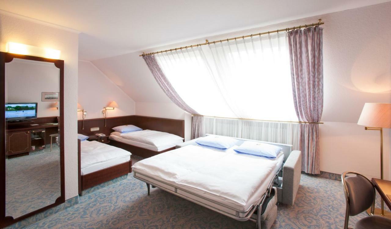 Leine Hotel Pattensen Zewnętrze zdjęcie