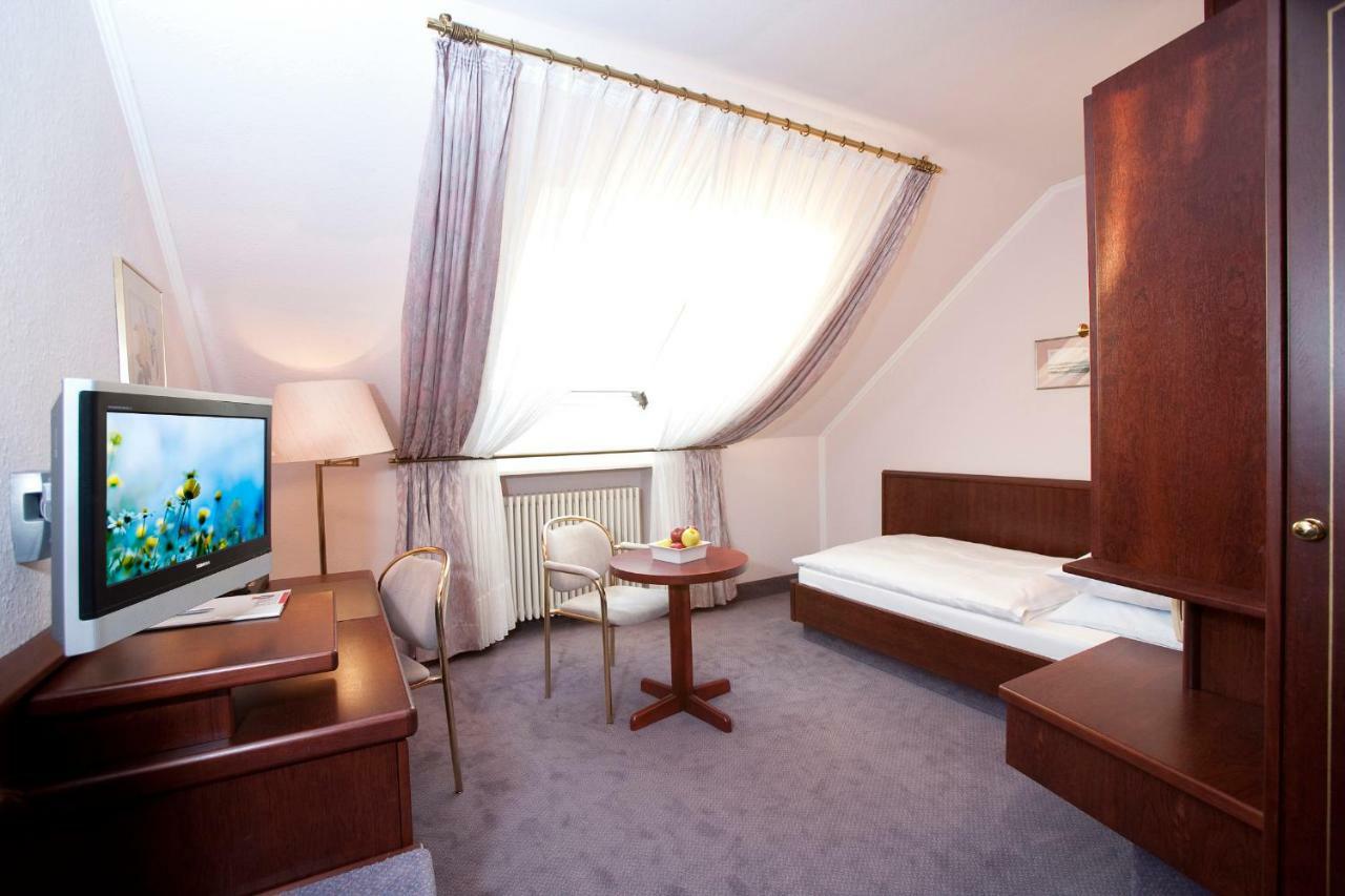 Leine Hotel Pattensen Zewnętrze zdjęcie